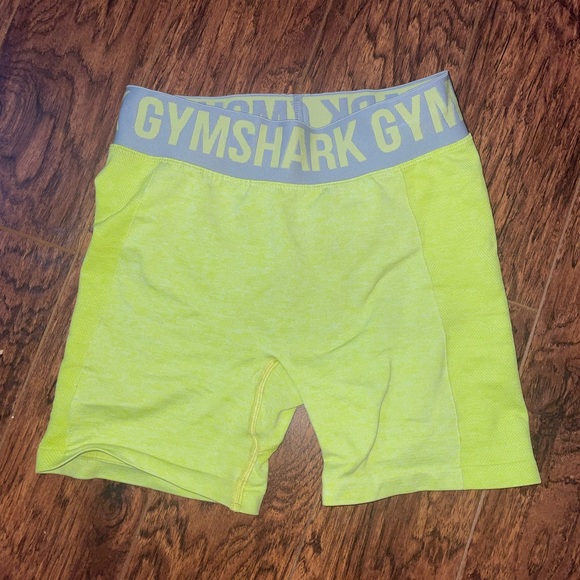 Gymshark Flex Shorts- lime green - Picture 2 of 2